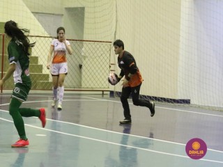 
<a style='margin-left: 5px;' class='btn btn-xs btn-social btn-facebook' href='https://www.facebook.com/sharer/sharer.php?u=https://www.boladovale.com.br/imgs/800-800-90/conteudo/fotos/1488/img8733.jpg' rel='popup' data-width='500' data-height='400'><i class='fa fa-facebook'></i>Compartilhar <span class='hidden-xs'>no Facebook</span>
</a> 
<a class='btn btn-default btn-xs' target='_blank' href='imgs/800-800-90/conteudo/fotos/1488/img8733.jpg'>
<span class='glyphicon glyphicon-cloud-download'></span> Salvar
</a> 
<span></span>