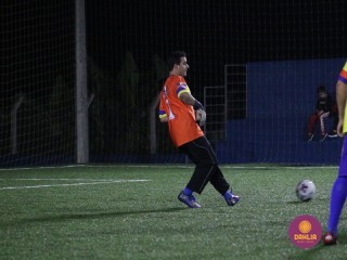
<a style='margin-left: 5px;' class='btn btn-xs btn-social btn-facebook' href='https://www.facebook.com/sharer/sharer.php?u=https://www.boladovale.com.br/imgs/800-800-90/conteudo/fotos/1489/img8791.jpg' rel='popup' data-width='500' data-height='400'><i class='fa fa-facebook'></i>Compartilhar <span class='hidden-xs'>no Facebook</span>
</a> 
<a class='btn btn-default btn-xs' target='_blank' href='imgs/800-800-90/conteudo/fotos/1489/img8791.jpg'>
<span class='glyphicon glyphicon-cloud-download'></span> Salvar
</a> 
<span></span>