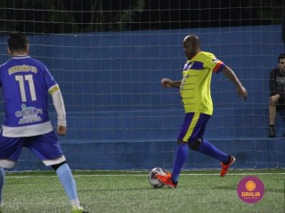 
<a style='margin-left: 5px;' class='btn btn-xs btn-social btn-facebook' href='https://www.facebook.com/sharer/sharer.php?u=https://www.boladovale.com.br/imgs/800-800-90/conteudo/fotos/1489/img8792.jpg' rel='popup' data-width='500' data-height='400'><i class='fa fa-facebook'></i>Compartilhar <span class='hidden-xs'>no Facebook</span>
</a> 
<a class='btn btn-default btn-xs' target='_blank' href='imgs/800-800-90/conteudo/fotos/1489/img8792.jpg'>
<span class='glyphicon glyphicon-cloud-download'></span> Salvar
</a> 
<span></span>