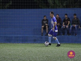 
<a style='margin-left: 5px;' class='btn btn-xs btn-social btn-facebook' href='https://www.facebook.com/sharer/sharer.php?u=https://www.boladovale.com.br/imgs/800-800-90/conteudo/fotos/1489/img8795.jpg' rel='popup' data-width='500' data-height='400'><i class='fa fa-facebook'></i>Compartilhar <span class='hidden-xs'>no Facebook</span>
</a> 
<a class='btn btn-default btn-xs' target='_blank' href='imgs/800-800-90/conteudo/fotos/1489/img8795.jpg'>
<span class='glyphicon glyphicon-cloud-download'></span> Salvar
</a> 
<span></span>