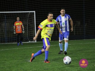 
<a style='margin-left: 5px;' class='btn btn-xs btn-social btn-facebook' href='https://www.facebook.com/sharer/sharer.php?u=https://www.boladovale.com.br/imgs/800-800-90/conteudo/fotos/1489/img8808.jpg' rel='popup' data-width='500' data-height='400'><i class='fa fa-facebook'></i>Compartilhar <span class='hidden-xs'>no Facebook</span>
</a> 
<a class='btn btn-default btn-xs' target='_blank' href='imgs/800-800-90/conteudo/fotos/1489/img8808.jpg'>
<span class='glyphicon glyphicon-cloud-download'></span> Salvar
</a> 
<span></span>