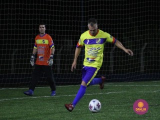 
<a style='margin-left: 5px;' class='btn btn-xs btn-social btn-facebook' href='https://www.facebook.com/sharer/sharer.php?u=https://www.boladovale.com.br/imgs/800-800-90/conteudo/fotos/1489/img8821.jpg' rel='popup' data-width='500' data-height='400'><i class='fa fa-facebook'></i>Compartilhar <span class='hidden-xs'>no Facebook</span>
</a> 
<a class='btn btn-default btn-xs' target='_blank' href='imgs/800-800-90/conteudo/fotos/1489/img8821.jpg'>
<span class='glyphicon glyphicon-cloud-download'></span> Salvar
</a> 
<span></span>