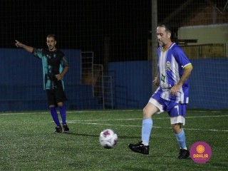 
<a style='margin-left: 5px;' class='btn btn-xs btn-social btn-facebook' href='https://www.facebook.com/sharer/sharer.php?u=https://www.boladovale.com.br/imgs/800-800-90/conteudo/fotos/1489/img8830.jpg' rel='popup' data-width='500' data-height='400'><i class='fa fa-facebook'></i>Compartilhar <span class='hidden-xs'>no Facebook</span>
</a> 
<a class='btn btn-default btn-xs' target='_blank' href='imgs/800-800-90/conteudo/fotos/1489/img8830.jpg'>
<span class='glyphicon glyphicon-cloud-download'></span> Salvar
</a> 
<span></span>