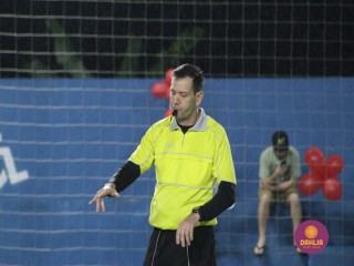 
<a style='margin-left: 5px;' class='btn btn-xs btn-social btn-facebook' href='https://www.facebook.com/sharer/sharer.php?u=https://www.boladovale.com.br/imgs/800-800-90/conteudo/fotos/1490/img8973.jpg' rel='popup' data-width='500' data-height='400'><i class='fa fa-facebook'></i>Compartilhar <span class='hidden-xs'>no Facebook</span>
</a> 
<a class='btn btn-default btn-xs' target='_blank' href='imgs/800-800-90/conteudo/fotos/1490/img8973.jpg'>
<span class='glyphicon glyphicon-cloud-download'></span> Salvar
</a> 
<span></span>