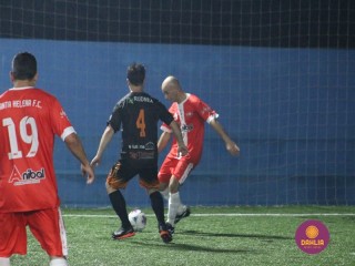 
<a style='margin-left: 5px;' class='btn btn-xs btn-social btn-facebook' href='https://www.facebook.com/sharer/sharer.php?u=https://www.boladovale.com.br/imgs/800-800-90/conteudo/fotos/1490/img9004.jpg' rel='popup' data-width='500' data-height='400'><i class='fa fa-facebook'></i>Compartilhar <span class='hidden-xs'>no Facebook</span>
</a> 
<a class='btn btn-default btn-xs' target='_blank' href='imgs/800-800-90/conteudo/fotos/1490/img9004.jpg'>
<span class='glyphicon glyphicon-cloud-download'></span> Salvar
</a> 
<span></span>