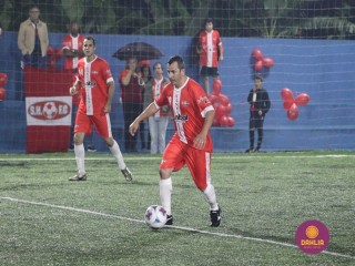 
<a style='margin-left: 5px;' class='btn btn-xs btn-social btn-facebook' href='https://www.facebook.com/sharer/sharer.php?u=https://www.boladovale.com.br/imgs/800-800-90/conteudo/fotos/1490/img9006.jpg' rel='popup' data-width='500' data-height='400'><i class='fa fa-facebook'></i>Compartilhar <span class='hidden-xs'>no Facebook</span>
</a> 
<a class='btn btn-default btn-xs' target='_blank' href='imgs/800-800-90/conteudo/fotos/1490/img9006.jpg'>
<span class='glyphicon glyphicon-cloud-download'></span> Salvar
</a> 
<span></span>