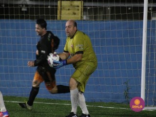 
<a style='margin-left: 5px;' class='btn btn-xs btn-social btn-facebook' href='https://www.facebook.com/sharer/sharer.php?u=https://www.boladovale.com.br/imgs/800-800-90/conteudo/fotos/1490/img9039.jpg' rel='popup' data-width='500' data-height='400'><i class='fa fa-facebook'></i>Compartilhar <span class='hidden-xs'>no Facebook</span>
</a> 
<a class='btn btn-default btn-xs' target='_blank' href='imgs/800-800-90/conteudo/fotos/1490/img9039.jpg'>
<span class='glyphicon glyphicon-cloud-download'></span> Salvar
</a> 
<span></span>
