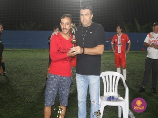 
<a style='margin-left: 5px;' class='btn btn-xs btn-social btn-facebook' href='https://www.facebook.com/sharer/sharer.php?u=https://www.boladovale.com.br/imgs/800-800-90/conteudo/fotos/1490/img9052.jpg' rel='popup' data-width='500' data-height='400'><i class='fa fa-facebook'></i>Compartilhar <span class='hidden-xs'>no Facebook</span>
</a> 
<a class='btn btn-default btn-xs' target='_blank' href='imgs/800-800-90/conteudo/fotos/1490/img9052.jpg'>
<span class='glyphicon glyphicon-cloud-download'></span> Salvar
</a> 
<span></span>