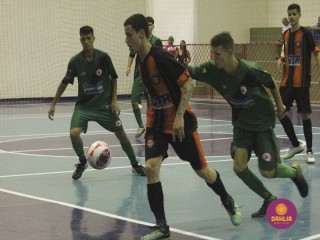 
<a style='margin-left: 5px;' class='btn btn-xs btn-social btn-facebook' href='https://www.facebook.com/sharer/sharer.php?u=https://www.boladovale.com.br/imgs/800-800-90/conteudo/fotos/1491/img8478.jpg' rel='popup' data-width='500' data-height='400'><i class='fa fa-facebook'></i>Compartilhar <span class='hidden-xs'>no Facebook</span>
</a> 
<a class='btn btn-default btn-xs' target='_blank' href='imgs/800-800-90/conteudo/fotos/1491/img8478.jpg'>
<span class='glyphicon glyphicon-cloud-download'></span> Salvar
</a> 
<span></span>