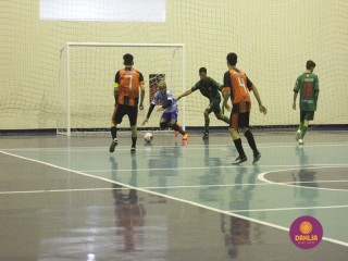 
<a style='margin-left: 5px;' class='btn btn-xs btn-social btn-facebook' href='https://www.facebook.com/sharer/sharer.php?u=https://www.boladovale.com.br/imgs/800-800-90/conteudo/fotos/1491/img8496.jpg' rel='popup' data-width='500' data-height='400'><i class='fa fa-facebook'></i>Compartilhar <span class='hidden-xs'>no Facebook</span>
</a> 
<a class='btn btn-default btn-xs' target='_blank' href='imgs/800-800-90/conteudo/fotos/1491/img8496.jpg'>
<span class='glyphicon glyphicon-cloud-download'></span> Salvar
</a> 
<span></span>