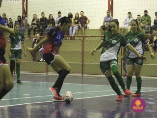 
<a style='margin-left: 5px;' class='btn btn-xs btn-social btn-facebook' href='https://www.facebook.com/sharer/sharer.php?u=https://www.boladovale.com.br/imgs/800-800-90/conteudo/fotos/1492/img8508.jpg' rel='popup' data-width='500' data-height='400'><i class='fa fa-facebook'></i>Compartilhar <span class='hidden-xs'>no Facebook</span>
</a> 
<a class='btn btn-default btn-xs' target='_blank' href='imgs/800-800-90/conteudo/fotos/1492/img8508.jpg'>
<span class='glyphicon glyphicon-cloud-download'></span> Salvar
</a> 
<span></span>