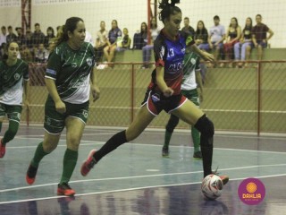 
<a style='margin-left: 5px;' class='btn btn-xs btn-social btn-facebook' href='https://www.facebook.com/sharer/sharer.php?u=https://www.boladovale.com.br/imgs/800-800-90/conteudo/fotos/1492/img8513.jpg' rel='popup' data-width='500' data-height='400'><i class='fa fa-facebook'></i>Compartilhar <span class='hidden-xs'>no Facebook</span>
</a> 
<a class='btn btn-default btn-xs' target='_blank' href='imgs/800-800-90/conteudo/fotos/1492/img8513.jpg'>
<span class='glyphicon glyphicon-cloud-download'></span> Salvar
</a> 
<span></span>