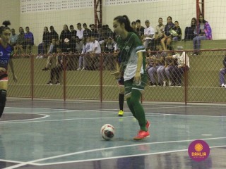 
<a style='margin-left: 5px;' class='btn btn-xs btn-social btn-facebook' href='https://www.facebook.com/sharer/sharer.php?u=https://www.boladovale.com.br/imgs/800-800-90/conteudo/fotos/1492/img8525.jpg' rel='popup' data-width='500' data-height='400'><i class='fa fa-facebook'></i>Compartilhar <span class='hidden-xs'>no Facebook</span>
</a> 
<a class='btn btn-default btn-xs' target='_blank' href='imgs/800-800-90/conteudo/fotos/1492/img8525.jpg'>
<span class='glyphicon glyphicon-cloud-download'></span> Salvar
</a> 
<span></span>