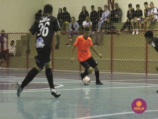 
<a style='margin-left: 5px;' class='btn btn-xs btn-social btn-facebook' href='https://www.facebook.com/sharer/sharer.php?u=https://www.boladovale.com.br/imgs/800-800-90/conteudo/fotos/1493/img8540.jpg' rel='popup' data-width='500' data-height='400'><i class='fa fa-facebook'></i>Compartilhar <span class='hidden-xs'>no Facebook</span>
</a> 
<a class='btn btn-default btn-xs' target='_blank' href='imgs/800-800-90/conteudo/fotos/1493/img8540.jpg'>
<span class='glyphicon glyphicon-cloud-download'></span> Salvar
</a> 
<span></span>