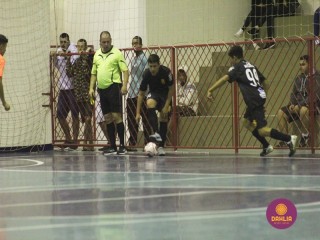 
<a style='margin-left: 5px;' class='btn btn-xs btn-social btn-facebook' href='https://www.facebook.com/sharer/sharer.php?u=https://www.boladovale.com.br/imgs/800-800-90/conteudo/fotos/1493/img8549.jpg' rel='popup' data-width='500' data-height='400'><i class='fa fa-facebook'></i>Compartilhar <span class='hidden-xs'>no Facebook</span>
</a> 
<a class='btn btn-default btn-xs' target='_blank' href='imgs/800-800-90/conteudo/fotos/1493/img8549.jpg'>
<span class='glyphicon glyphicon-cloud-download'></span> Salvar
</a> 
<span></span>