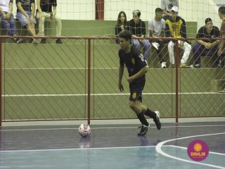 
<a style='margin-left: 5px;' class='btn btn-xs btn-social btn-facebook' href='https://www.facebook.com/sharer/sharer.php?u=https://www.boladovale.com.br/imgs/800-800-90/conteudo/fotos/1493/img8554.jpg' rel='popup' data-width='500' data-height='400'><i class='fa fa-facebook'></i>Compartilhar <span class='hidden-xs'>no Facebook</span>
</a> 
<a class='btn btn-default btn-xs' target='_blank' href='imgs/800-800-90/conteudo/fotos/1493/img8554.jpg'>
<span class='glyphicon glyphicon-cloud-download'></span> Salvar
</a> 
<span></span>