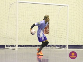 
<a style='margin-left: 5px;' class='btn btn-xs btn-social btn-facebook' href='https://www.facebook.com/sharer/sharer.php?u=https://www.boladovale.com.br/imgs/800-800-90/conteudo/fotos/1494/img9118.jpg' rel='popup' data-width='500' data-height='400'><i class='fa fa-facebook'></i>Compartilhar <span class='hidden-xs'>no Facebook</span>
</a> 
<a class='btn btn-default btn-xs' target='_blank' href='imgs/800-800-90/conteudo/fotos/1494/img9118.jpg'>
<span class='glyphicon glyphicon-cloud-download'></span> Salvar
</a> 
<span></span>
