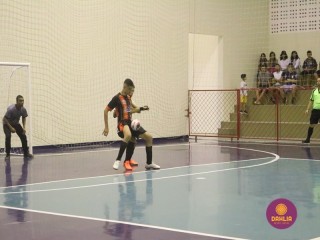 
<a style='margin-left: 5px;' class='btn btn-xs btn-social btn-facebook' href='https://www.facebook.com/sharer/sharer.php?u=https://www.boladovale.com.br/imgs/800-800-90/conteudo/fotos/1495/img9192.jpg' rel='popup' data-width='500' data-height='400'><i class='fa fa-facebook'></i>Compartilhar <span class='hidden-xs'>no Facebook</span>
</a> 
<a class='btn btn-default btn-xs' target='_blank' href='imgs/800-800-90/conteudo/fotos/1495/img9192.jpg'>
<span class='glyphicon glyphicon-cloud-download'></span> Salvar
</a> 
<span></span>