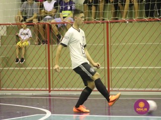 
<a style='margin-left: 5px;' class='btn btn-xs btn-social btn-facebook' href='https://www.facebook.com/sharer/sharer.php?u=https://www.boladovale.com.br/imgs/800-800-90/conteudo/fotos/1495/img9205.jpg' rel='popup' data-width='500' data-height='400'><i class='fa fa-facebook'></i>Compartilhar <span class='hidden-xs'>no Facebook</span>
</a> 
<a class='btn btn-default btn-xs' target='_blank' href='imgs/800-800-90/conteudo/fotos/1495/img9205.jpg'>
<span class='glyphicon glyphicon-cloud-download'></span> Salvar
</a> 
<span></span>