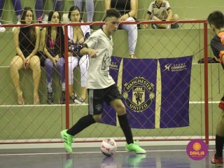 
<a style='margin-left: 5px;' class='btn btn-xs btn-social btn-facebook' href='https://www.facebook.com/sharer/sharer.php?u=https://www.boladovale.com.br/imgs/800-800-90/conteudo/fotos/1495/img9270.jpg' rel='popup' data-width='500' data-height='400'><i class='fa fa-facebook'></i>Compartilhar <span class='hidden-xs'>no Facebook</span>
</a> 
<a class='btn btn-default btn-xs' target='_blank' href='imgs/800-800-90/conteudo/fotos/1495/img9270.jpg'>
<span class='glyphicon glyphicon-cloud-download'></span> Salvar
</a> 
<span></span>