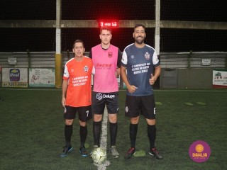 
<a style='margin-left: 5px;' class='btn btn-xs btn-social btn-facebook' href='https://www.facebook.com/sharer/sharer.php?u=https://www.boladovale.com.br/imgs/800-800-90/conteudo/fotos/1496/img9310.jpg' rel='popup' data-width='500' data-height='400'><i class='fa fa-facebook'></i>Compartilhar <span class='hidden-xs'>no Facebook</span>
</a> 
<a class='btn btn-default btn-xs' target='_blank' href='imgs/800-800-90/conteudo/fotos/1496/img9310.jpg'>
<span class='glyphicon glyphicon-cloud-download'></span> Salvar
</a> 
<span></span>