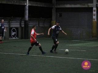 
<a style='margin-left: 5px;' class='btn btn-xs btn-social btn-facebook' href='https://www.facebook.com/sharer/sharer.php?u=https://www.boladovale.com.br/imgs/800-800-90/conteudo/fotos/1496/img9321.jpg' rel='popup' data-width='500' data-height='400'><i class='fa fa-facebook'></i>Compartilhar <span class='hidden-xs'>no Facebook</span>
</a> 
<a class='btn btn-default btn-xs' target='_blank' href='imgs/800-800-90/conteudo/fotos/1496/img9321.jpg'>
<span class='glyphicon glyphicon-cloud-download'></span> Salvar
</a> 
<span></span>