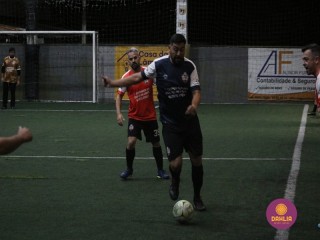 
<a style='margin-left: 5px;' class='btn btn-xs btn-social btn-facebook' href='https://www.facebook.com/sharer/sharer.php?u=https://www.boladovale.com.br/imgs/800-800-90/conteudo/fotos/1496/img9337.jpg' rel='popup' data-width='500' data-height='400'><i class='fa fa-facebook'></i>Compartilhar <span class='hidden-xs'>no Facebook</span>
</a> 
<a class='btn btn-default btn-xs' target='_blank' href='imgs/800-800-90/conteudo/fotos/1496/img9337.jpg'>
<span class='glyphicon glyphicon-cloud-download'></span> Salvar
</a> 
<span></span>