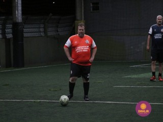 
<a style='margin-left: 5px;' class='btn btn-xs btn-social btn-facebook' href='https://www.facebook.com/sharer/sharer.php?u=https://www.boladovale.com.br/imgs/800-800-90/conteudo/fotos/1496/img9341.jpg' rel='popup' data-width='500' data-height='400'><i class='fa fa-facebook'></i>Compartilhar <span class='hidden-xs'>no Facebook</span>
</a> 
<a class='btn btn-default btn-xs' target='_blank' href='imgs/800-800-90/conteudo/fotos/1496/img9341.jpg'>
<span class='glyphicon glyphicon-cloud-download'></span> Salvar
</a> 
<span></span>