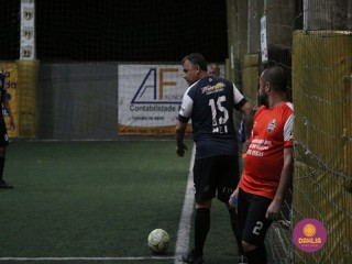 
<a style='margin-left: 5px;' class='btn btn-xs btn-social btn-facebook' href='https://www.facebook.com/sharer/sharer.php?u=https://www.boladovale.com.br/imgs/800-800-90/conteudo/fotos/1496/img9348.jpg' rel='popup' data-width='500' data-height='400'><i class='fa fa-facebook'></i>Compartilhar <span class='hidden-xs'>no Facebook</span>
</a> 
<a class='btn btn-default btn-xs' target='_blank' href='imgs/800-800-90/conteudo/fotos/1496/img9348.jpg'>
<span class='glyphicon glyphicon-cloud-download'></span> Salvar
</a> 
<span></span>