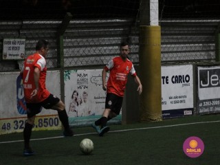 
<a style='margin-left: 5px;' class='btn btn-xs btn-social btn-facebook' href='https://www.facebook.com/sharer/sharer.php?u=https://www.boladovale.com.br/imgs/800-800-90/conteudo/fotos/1496/img9352.jpg' rel='popup' data-width='500' data-height='400'><i class='fa fa-facebook'></i>Compartilhar <span class='hidden-xs'>no Facebook</span>
</a> 
<a class='btn btn-default btn-xs' target='_blank' href='imgs/800-800-90/conteudo/fotos/1496/img9352.jpg'>
<span class='glyphicon glyphicon-cloud-download'></span> Salvar
</a> 
<span></span>