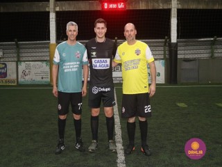 
<a style='margin-left: 5px;' class='btn btn-xs btn-social btn-facebook' href='https://www.facebook.com/sharer/sharer.php?u=https://www.boladovale.com.br/imgs/800-800-90/conteudo/fotos/1497/img9373.jpg' rel='popup' data-width='500' data-height='400'><i class='fa fa-facebook'></i>Compartilhar <span class='hidden-xs'>no Facebook</span>
</a> 
<a class='btn btn-default btn-xs' target='_blank' href='imgs/800-800-90/conteudo/fotos/1497/img9373.jpg'>
<span class='glyphicon glyphicon-cloud-download'></span> Salvar
</a> 
<span></span>