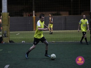 
<a style='margin-left: 5px;' class='btn btn-xs btn-social btn-facebook' href='https://www.facebook.com/sharer/sharer.php?u=https://www.boladovale.com.br/imgs/800-800-90/conteudo/fotos/1497/img9381.jpg' rel='popup' data-width='500' data-height='400'><i class='fa fa-facebook'></i>Compartilhar <span class='hidden-xs'>no Facebook</span>
</a> 
<a class='btn btn-default btn-xs' target='_blank' href='imgs/800-800-90/conteudo/fotos/1497/img9381.jpg'>
<span class='glyphicon glyphicon-cloud-download'></span> Salvar
</a> 
<span></span>