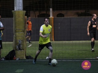 
<a style='margin-left: 5px;' class='btn btn-xs btn-social btn-facebook' href='https://www.facebook.com/sharer/sharer.php?u=https://www.boladovale.com.br/imgs/800-800-90/conteudo/fotos/1497/img9405.jpg' rel='popup' data-width='500' data-height='400'><i class='fa fa-facebook'></i>Compartilhar <span class='hidden-xs'>no Facebook</span>
</a> 
<a class='btn btn-default btn-xs' target='_blank' href='imgs/800-800-90/conteudo/fotos/1497/img9405.jpg'>
<span class='glyphicon glyphicon-cloud-download'></span> Salvar
</a> 
<span></span>