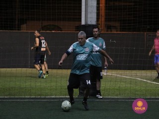 
<a style='margin-left: 5px;' class='btn btn-xs btn-social btn-facebook' href='https://www.facebook.com/sharer/sharer.php?u=https://www.boladovale.com.br/imgs/800-800-90/conteudo/fotos/1497/img9412.jpg' rel='popup' data-width='500' data-height='400'><i class='fa fa-facebook'></i>Compartilhar <span class='hidden-xs'>no Facebook</span>
</a> 
<a class='btn btn-default btn-xs' target='_blank' href='imgs/800-800-90/conteudo/fotos/1497/img9412.jpg'>
<span class='glyphicon glyphicon-cloud-download'></span> Salvar
</a> 
<span></span>