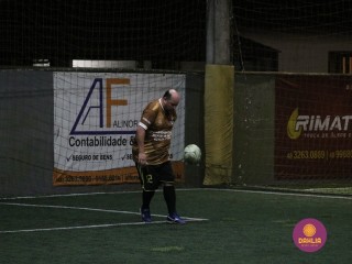 
<a style='margin-left: 5px;' class='btn btn-xs btn-social btn-facebook' href='https://www.facebook.com/sharer/sharer.php?u=https://www.boladovale.com.br/imgs/800-800-90/conteudo/fotos/1497/img9450.jpg' rel='popup' data-width='500' data-height='400'><i class='fa fa-facebook'></i>Compartilhar <span class='hidden-xs'>no Facebook</span>
</a> 
<a class='btn btn-default btn-xs' target='_blank' href='imgs/800-800-90/conteudo/fotos/1497/img9450.jpg'>
<span class='glyphicon glyphicon-cloud-download'></span> Salvar
</a> 
<span></span>