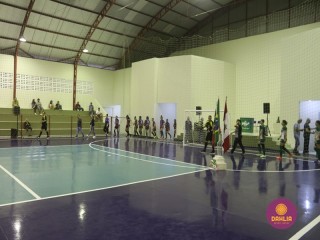 
<a style='margin-left: 5px;' class='btn btn-xs btn-social btn-facebook' href='https://www.facebook.com/sharer/sharer.php?u=https://www.boladovale.com.br/imgs/800-800-90/conteudo/fotos/1498/img9467.jpg' rel='popup' data-width='500' data-height='400'><i class='fa fa-facebook'></i>Compartilhar <span class='hidden-xs'>no Facebook</span>
</a> 
<a class='btn btn-default btn-xs' target='_blank' href='imgs/800-800-90/conteudo/fotos/1498/img9467.jpg'>
<span class='glyphicon glyphicon-cloud-download'></span> Salvar
</a> 
<span></span>