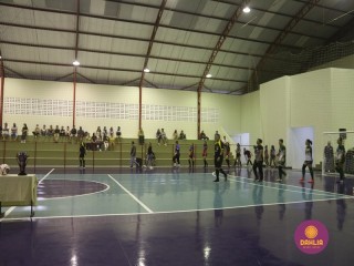 
<a style='margin-left: 5px;' class='btn btn-xs btn-social btn-facebook' href='https://www.facebook.com/sharer/sharer.php?u=https://www.boladovale.com.br/imgs/800-800-90/conteudo/fotos/1498/img9468.jpg' rel='popup' data-width='500' data-height='400'><i class='fa fa-facebook'></i>Compartilhar <span class='hidden-xs'>no Facebook</span>
</a> 
<a class='btn btn-default btn-xs' target='_blank' href='imgs/800-800-90/conteudo/fotos/1498/img9468.jpg'>
<span class='glyphicon glyphicon-cloud-download'></span> Salvar
</a> 
<span></span>