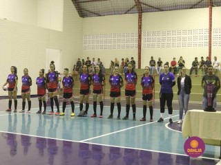 
<a style='margin-left: 5px;' class='btn btn-xs btn-social btn-facebook' href='https://www.facebook.com/sharer/sharer.php?u=https://www.boladovale.com.br/imgs/800-800-90/conteudo/fotos/1498/img9470.jpg' rel='popup' data-width='500' data-height='400'><i class='fa fa-facebook'></i>Compartilhar <span class='hidden-xs'>no Facebook</span>
</a> 
<a class='btn btn-default btn-xs' target='_blank' href='imgs/800-800-90/conteudo/fotos/1498/img9470.jpg'>
<span class='glyphicon glyphicon-cloud-download'></span> Salvar
</a> 
<span></span>