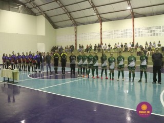 
<a style='margin-left: 5px;' class='btn btn-xs btn-social btn-facebook' href='https://www.facebook.com/sharer/sharer.php?u=https://www.boladovale.com.br/imgs/800-800-90/conteudo/fotos/1498/img9475.jpg' rel='popup' data-width='500' data-height='400'><i class='fa fa-facebook'></i>Compartilhar <span class='hidden-xs'>no Facebook</span>
</a> 
<a class='btn btn-default btn-xs' target='_blank' href='imgs/800-800-90/conteudo/fotos/1498/img9475.jpg'>
<span class='glyphicon glyphicon-cloud-download'></span> Salvar
</a> 
<span></span>