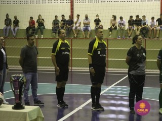 
<a style='margin-left: 5px;' class='btn btn-xs btn-social btn-facebook' href='https://www.facebook.com/sharer/sharer.php?u=https://www.boladovale.com.br/imgs/800-800-90/conteudo/fotos/1498/img9477.jpg' rel='popup' data-width='500' data-height='400'><i class='fa fa-facebook'></i>Compartilhar <span class='hidden-xs'>no Facebook</span>
</a> 
<a class='btn btn-default btn-xs' target='_blank' href='imgs/800-800-90/conteudo/fotos/1498/img9477.jpg'>
<span class='glyphicon glyphicon-cloud-download'></span> Salvar
</a> 
<span></span>