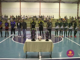 
<a style='margin-left: 5px;' class='btn btn-xs btn-social btn-facebook' href='https://www.facebook.com/sharer/sharer.php?u=https://www.boladovale.com.br/imgs/800-800-90/conteudo/fotos/1498/img9490.jpg' rel='popup' data-width='500' data-height='400'><i class='fa fa-facebook'></i>Compartilhar <span class='hidden-xs'>no Facebook</span>
</a> 
<a class='btn btn-default btn-xs' target='_blank' href='imgs/800-800-90/conteudo/fotos/1498/img9490.jpg'>
<span class='glyphicon glyphicon-cloud-download'></span> Salvar
</a> 
<span></span>