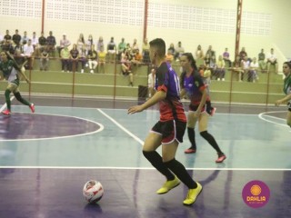 
<a style='margin-left: 5px;' class='btn btn-xs btn-social btn-facebook' href='https://www.facebook.com/sharer/sharer.php?u=https://www.boladovale.com.br/imgs/800-800-90/conteudo/fotos/1498/img9510.jpg' rel='popup' data-width='500' data-height='400'><i class='fa fa-facebook'></i>Compartilhar <span class='hidden-xs'>no Facebook</span>
</a> 
<a class='btn btn-default btn-xs' target='_blank' href='imgs/800-800-90/conteudo/fotos/1498/img9510.jpg'>
<span class='glyphicon glyphicon-cloud-download'></span> Salvar
</a> 
<span></span>