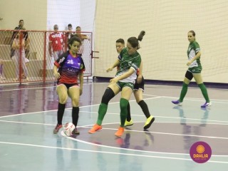 
<a style='margin-left: 5px;' class='btn btn-xs btn-social btn-facebook' href='https://www.facebook.com/sharer/sharer.php?u=https://www.boladovale.com.br/imgs/800-800-90/conteudo/fotos/1498/img9518.jpg' rel='popup' data-width='500' data-height='400'><i class='fa fa-facebook'></i>Compartilhar <span class='hidden-xs'>no Facebook</span>
</a> 
<a class='btn btn-default btn-xs' target='_blank' href='imgs/800-800-90/conteudo/fotos/1498/img9518.jpg'>
<span class='glyphicon glyphicon-cloud-download'></span> Salvar
</a> 
<span></span>