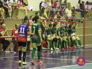 
<a style='margin-left: 5px;' class='btn btn-xs btn-social btn-facebook' href='https://www.facebook.com/sharer/sharer.php?u=https://www.boladovale.com.br/imgs/800-800-90/conteudo/fotos/1498/img9519.jpg' rel='popup' data-width='500' data-height='400'><i class='fa fa-facebook'></i>Compartilhar <span class='hidden-xs'>no Facebook</span>
</a> 
<a class='btn btn-default btn-xs' target='_blank' href='imgs/800-800-90/conteudo/fotos/1498/img9519.jpg'>
<span class='glyphicon glyphicon-cloud-download'></span> Salvar
</a> 
<span></span>