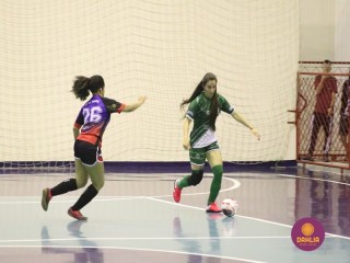 
<a style='margin-left: 5px;' class='btn btn-xs btn-social btn-facebook' href='https://www.facebook.com/sharer/sharer.php?u=https://www.boladovale.com.br/imgs/800-800-90/conteudo/fotos/1498/img9533.jpg' rel='popup' data-width='500' data-height='400'><i class='fa fa-facebook'></i>Compartilhar <span class='hidden-xs'>no Facebook</span>
</a> 
<a class='btn btn-default btn-xs' target='_blank' href='imgs/800-800-90/conteudo/fotos/1498/img9533.jpg'>
<span class='glyphicon glyphicon-cloud-download'></span> Salvar
</a> 
<span></span>