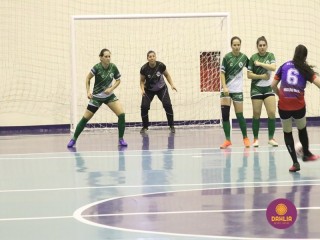 
<a style='margin-left: 5px;' class='btn btn-xs btn-social btn-facebook' href='https://www.facebook.com/sharer/sharer.php?u=https://www.boladovale.com.br/imgs/800-800-90/conteudo/fotos/1498/img9551.jpg' rel='popup' data-width='500' data-height='400'><i class='fa fa-facebook'></i>Compartilhar <span class='hidden-xs'>no Facebook</span>
</a> 
<a class='btn btn-default btn-xs' target='_blank' href='imgs/800-800-90/conteudo/fotos/1498/img9551.jpg'>
<span class='glyphicon glyphicon-cloud-download'></span> Salvar
</a> 
<span></span>