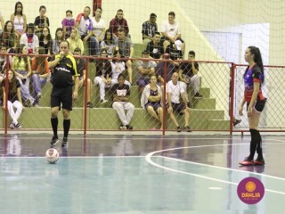 
<a style='margin-left: 5px;' class='btn btn-xs btn-social btn-facebook' href='https://www.facebook.com/sharer/sharer.php?u=https://www.boladovale.com.br/imgs/800-800-90/conteudo/fotos/1498/img9572.jpg' rel='popup' data-width='500' data-height='400'><i class='fa fa-facebook'></i>Compartilhar <span class='hidden-xs'>no Facebook</span>
</a> 
<a class='btn btn-default btn-xs' target='_blank' href='imgs/800-800-90/conteudo/fotos/1498/img9572.jpg'>
<span class='glyphicon glyphicon-cloud-download'></span> Salvar
</a> 
<span></span>