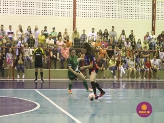 
<a style='margin-left: 5px;' class='btn btn-xs btn-social btn-facebook' href='https://www.facebook.com/sharer/sharer.php?u=https://www.boladovale.com.br/imgs/800-800-90/conteudo/fotos/1498/img9595.jpg' rel='popup' data-width='500' data-height='400'><i class='fa fa-facebook'></i>Compartilhar <span class='hidden-xs'>no Facebook</span>
</a> 
<a class='btn btn-default btn-xs' target='_blank' href='imgs/800-800-90/conteudo/fotos/1498/img9595.jpg'>
<span class='glyphicon glyphicon-cloud-download'></span> Salvar
</a> 
<span></span>