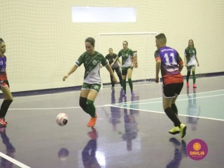 
<a style='margin-left: 5px;' class='btn btn-xs btn-social btn-facebook' href='https://www.facebook.com/sharer/sharer.php?u=https://www.boladovale.com.br/imgs/800-800-90/conteudo/fotos/1498/img9598.jpg' rel='popup' data-width='500' data-height='400'><i class='fa fa-facebook'></i>Compartilhar <span class='hidden-xs'>no Facebook</span>
</a> 
<a class='btn btn-default btn-xs' target='_blank' href='imgs/800-800-90/conteudo/fotos/1498/img9598.jpg'>
<span class='glyphicon glyphicon-cloud-download'></span> Salvar
</a> 
<span></span>