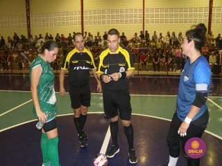 
<a style='margin-left: 5px;' class='btn btn-xs btn-social btn-facebook' href='https://www.facebook.com/sharer/sharer.php?u=https://www.boladovale.com.br/imgs/800-800-90/conteudo/fotos/1498/img9600.jpg' rel='popup' data-width='500' data-height='400'><i class='fa fa-facebook'></i>Compartilhar <span class='hidden-xs'>no Facebook</span>
</a> 
<a class='btn btn-default btn-xs' target='_blank' href='imgs/800-800-90/conteudo/fotos/1498/img9600.jpg'>
<span class='glyphicon glyphicon-cloud-download'></span> Salvar
</a> 
<span></span>